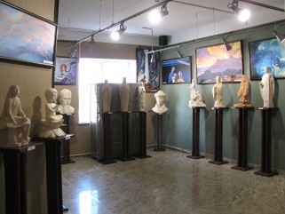 Выставка Леонова